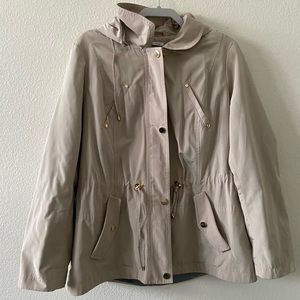 Charter Club Taupe/Cream Jacket with Gold Accents Water Resistant Petite Medium